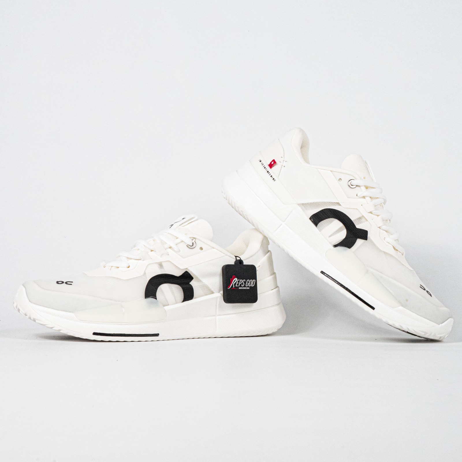 Sepatu On Cloud On The Roger Pro 2 All White Sneakers Casual Olahraga Wanita Pria Outdoor Indoor Padel Tenis - Image 2