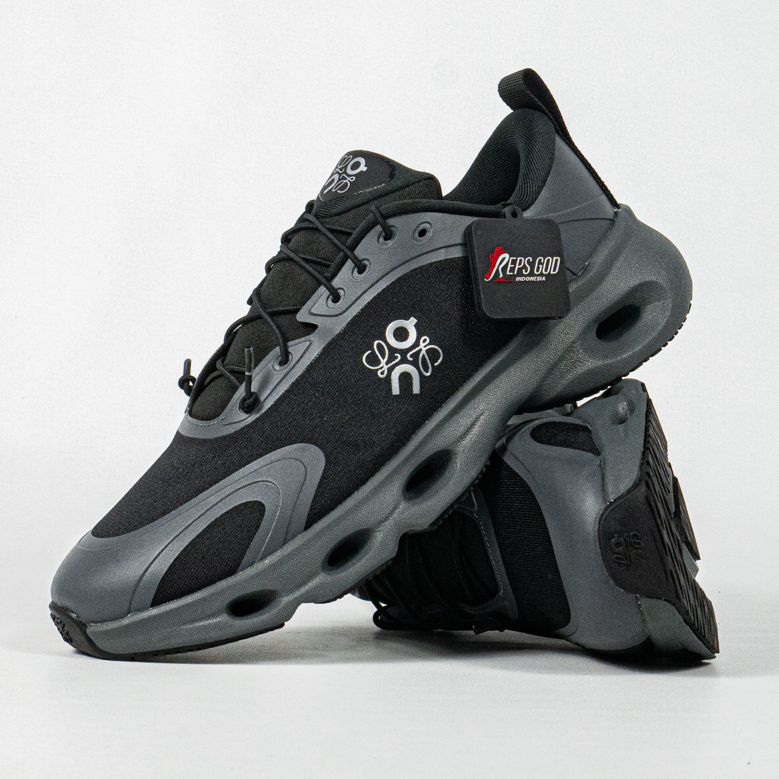 Sepatu On Running Cloudsolo x Loewe Black Sneakers Authentic