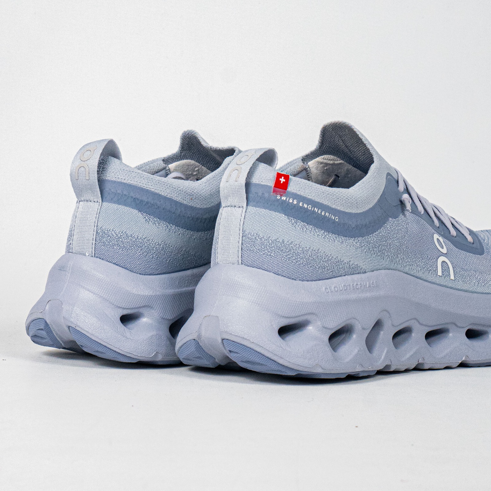 Sepatu On Running Cloudtilt Moon Nimbus Sneakers Authentic - Image 4