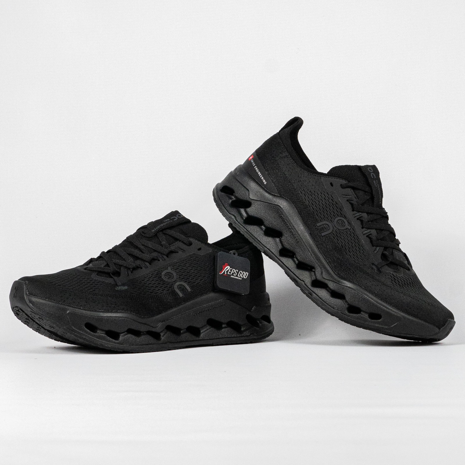 Sepatu On Cloudsurfer Max Black Sneakers Authentic - Image 5