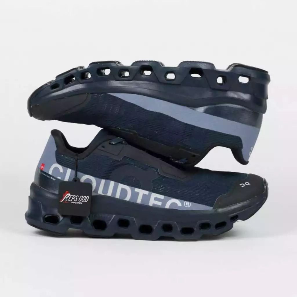 Sepatu On Running On Cloudmonster Void Atmos Yozakura Navy Sneakers Authentic - Image 3