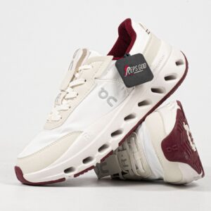 Sepatu On The Roger Wildcard Ivory Maroon Sport Sneakers Unisex Sepatu Olahraga Gym Padel Pria Wanita